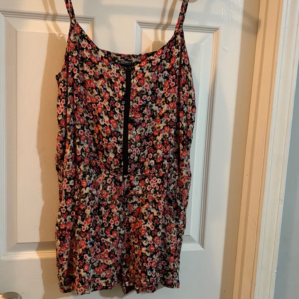 Flowered romper, size L